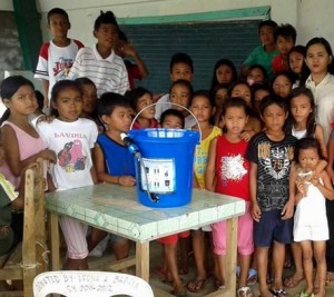 kopernik-water-filter-kids